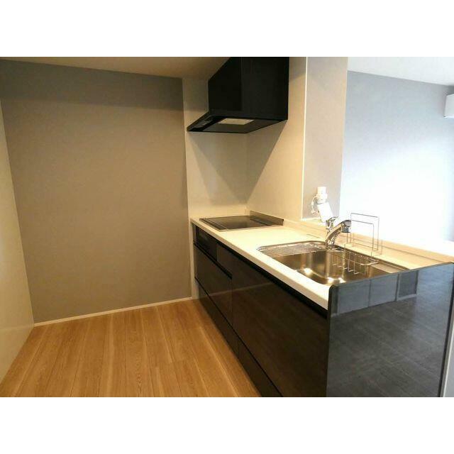 お料理好きに嬉しい３口のIＨコンロ！