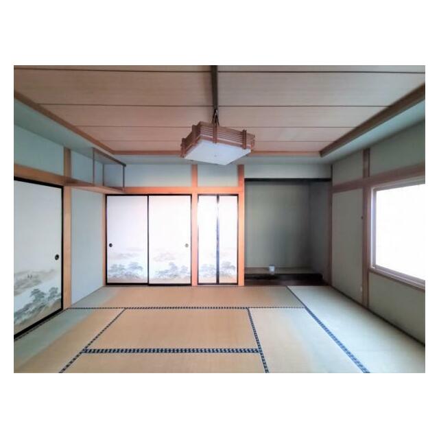 和室の様子床の間部分。和室は続き間になっております。