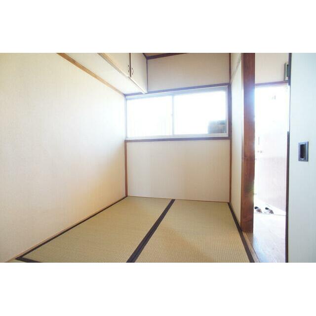 和室３帖☆しっとりと落ち着いた雰囲気の和室です。