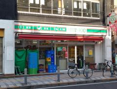 ローソンストア１００　梅島駅前店
