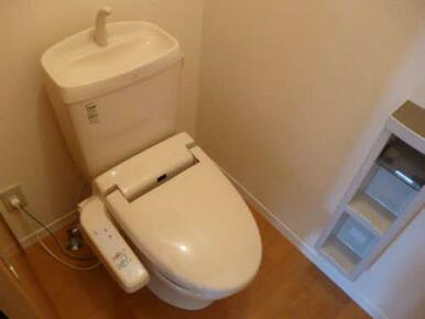 洗浄機能付きのトイレです。