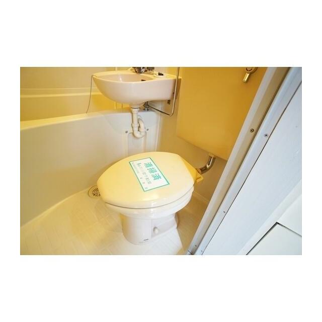清潔感のあるトイレです