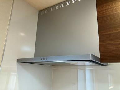 キッチン　レンジフード新品交換済み
