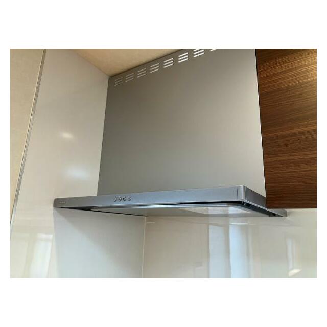 キッチン　レンジフード新品交換済み