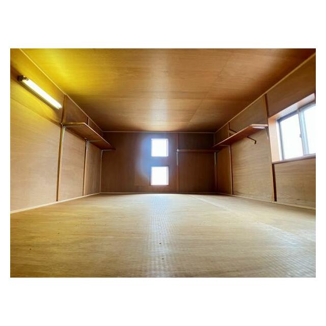 屋根裏収納あり
