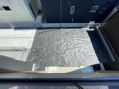 人目や車通りを気にしなくてよいのは旗竿地ならでは！お子さまと安心して遊べますね＾＾