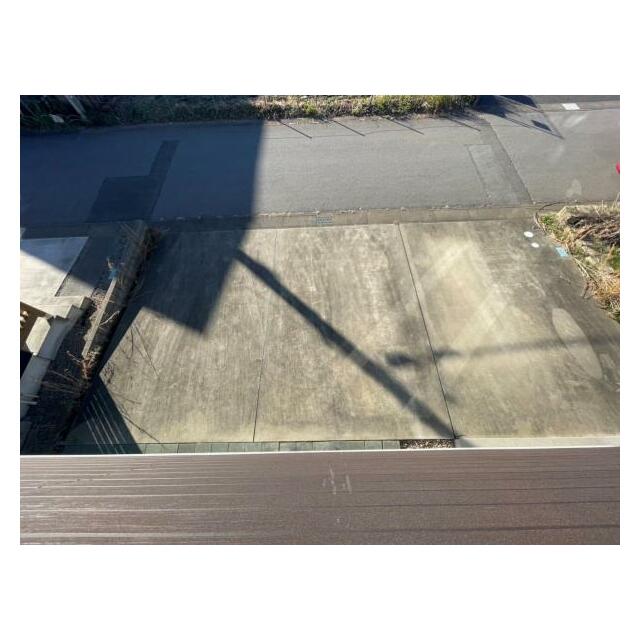 並列で3台駐車ができて親戚や友人が遊びに来ても安心＾＾