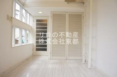 天井高の開放感が気持ちいいロフト付きのお部屋です☆