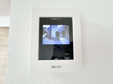 「TVモニターホン」来訪者を確認できるので安心です。