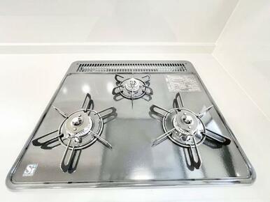 「キッチン」3口のガスコンロは新品交換済みです。