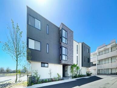 ＺＥＨを採用しております。経済性・快適・健康性、レジリエンスに優れた住宅です。