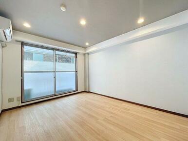 ※同建物ほかのお部屋の写真です。