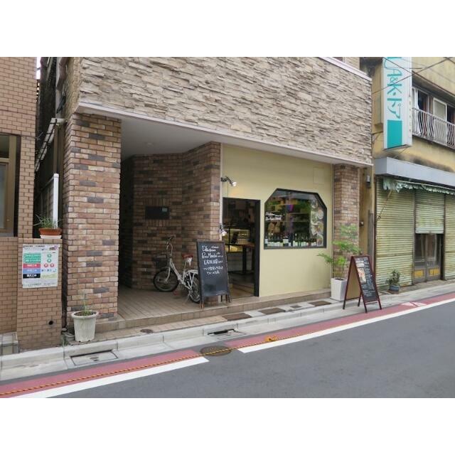 １階店舗はオシャレな総菜屋さん
