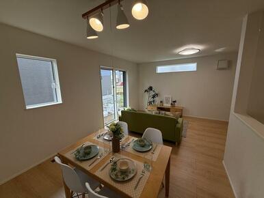 家具はイメージです