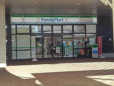 ファミリーマートＪＲ新鳥栖駅店