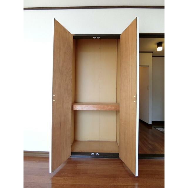 洋室に収納確保