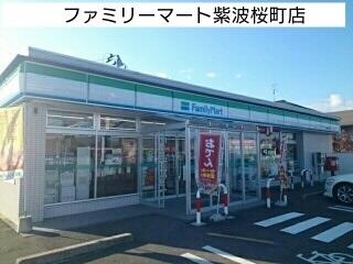 ファミリーマート紫波桜町店