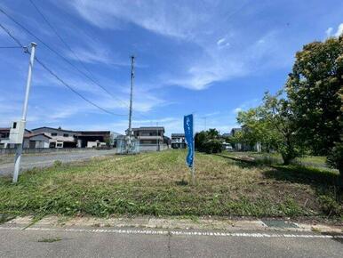 住宅用地、資材置き場どちらでも可能です