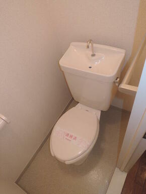 【他号室参考写真】清潔感のあるトイレです♪