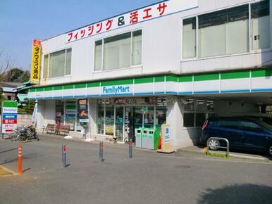 ファミリーマート横浜本牧店