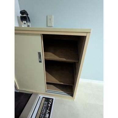 シューズボックス