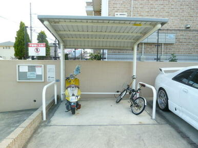 ★敷地内に駐輪場もあります★
