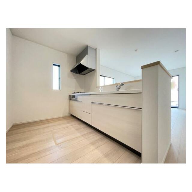 リビングの様子を見ながら家事ができるので小さなお子さまがいるご家庭も安心です＾＾