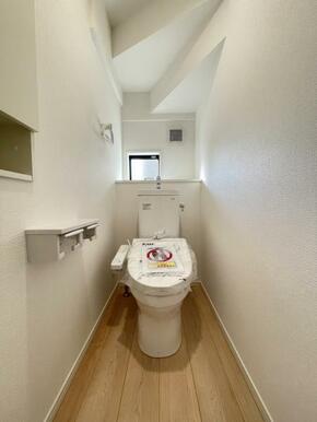 毎日使うからこそ、汚れにくくお手入れもしやすい設計の洗浄便座＾＾