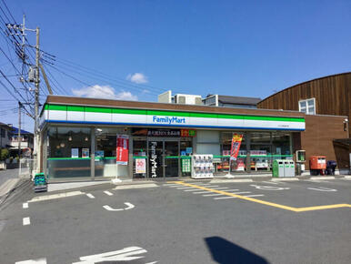 ファミリーマートさいたま佐知川店