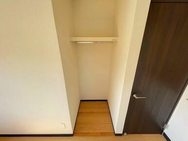 2階東側洋室収納