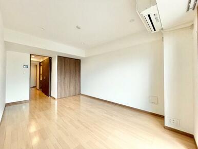 バルコニー側から見たお部屋♪