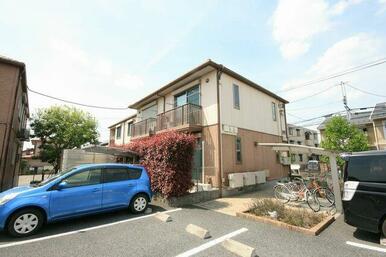 敷地内にご入居者様専用の屋根付き駐輪場もご用意しております。