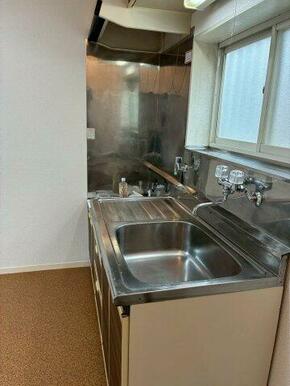 退去前につき、お写真は別のお部屋のものになります。