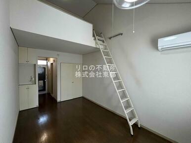 天井高の開放感が気持ちいいロフト付きのお部屋です☆