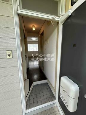 玄関から見たお部屋です☆