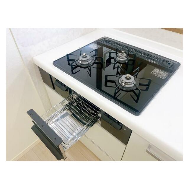 「キッチン」コンロは新品交換しております。