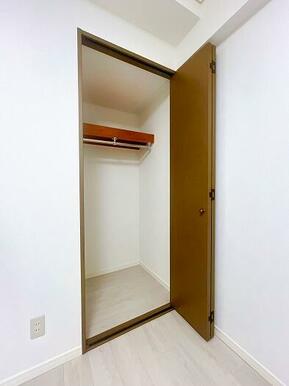 「約5帖洋室」クローゼットがございます。