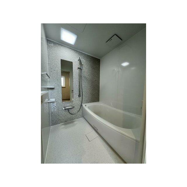 新品交換済みの１坪バス。