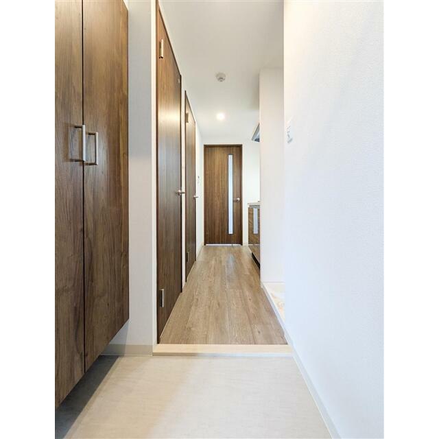 （参考）６０３号室〈Ｂｒｏｗｎ〉　玄関　同タイプとなります