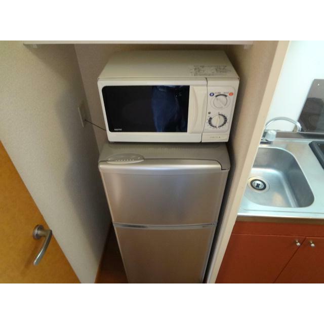 電子レンジ、冷蔵庫