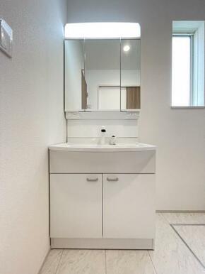 水が流れやすく汚れがたまりにくい設計でお手入れもらくらくです！