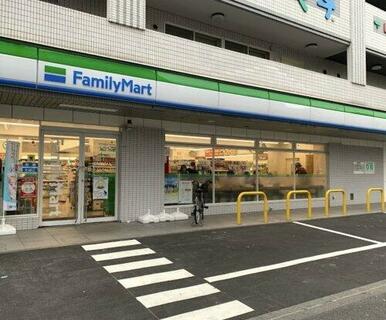 ファミリーマート 中野早稲田通り店