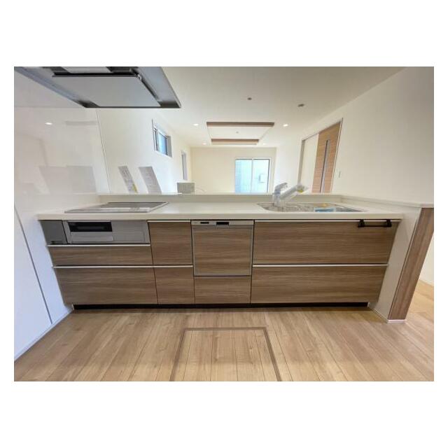 家族の顔が見えるカウンターキッチン！配膳や片付けも楽にできますね＾＾