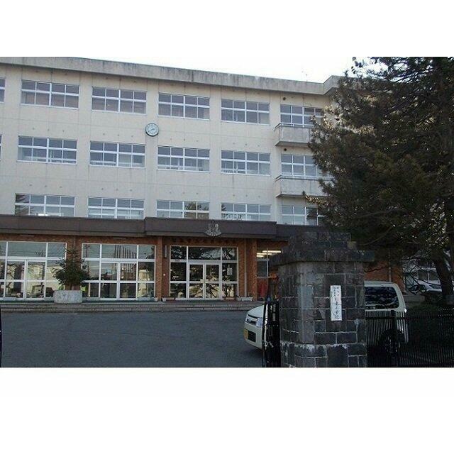 福島市立杉妻小学校まで1200m