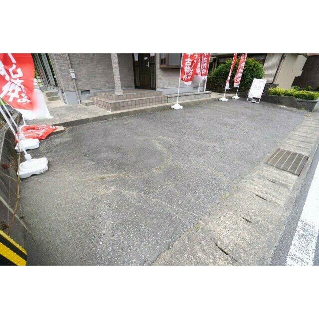 こちらには1台駐車可能！