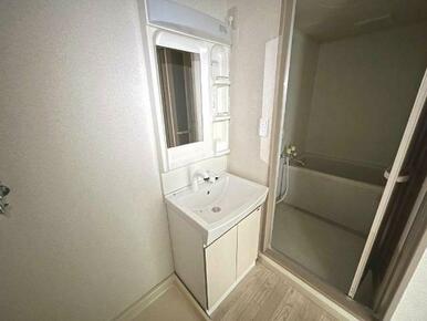 洗髪洗面化粧台