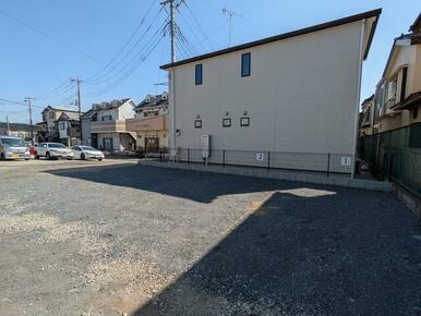 駐車場１台付きです