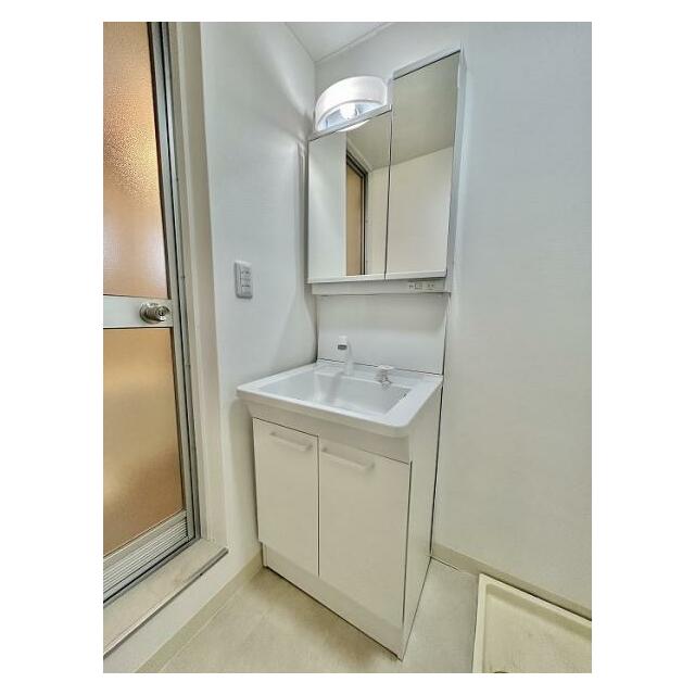 「脱衣所」洗面台　新品交換済みです