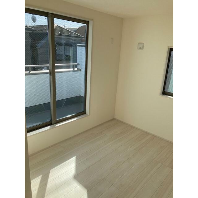 リビングとは別に静かな時間を楽しめる部屋（1号棟）