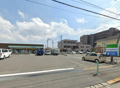 ファミリーマートくぬぎ山四丁目店